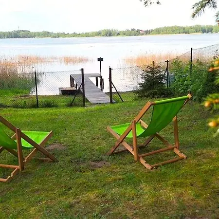 Lake House Narty